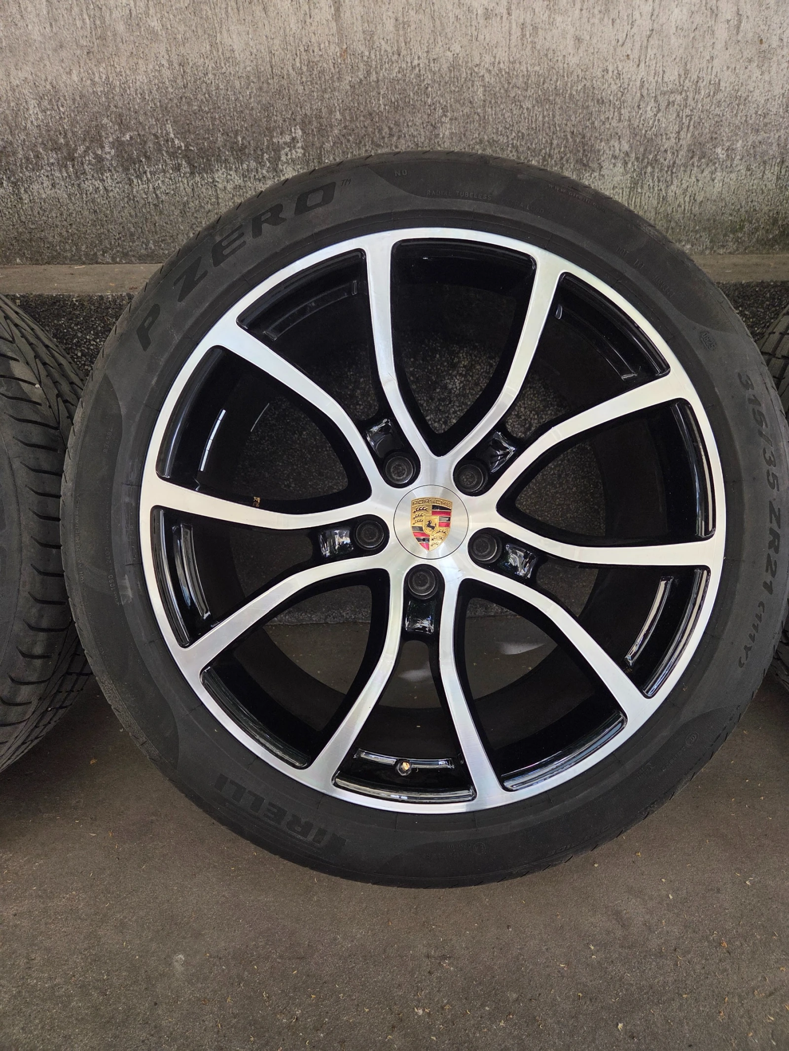 Гуми с джанти Pirelli 315/35R21, снимка 4 - Гуми и джанти - 55084051