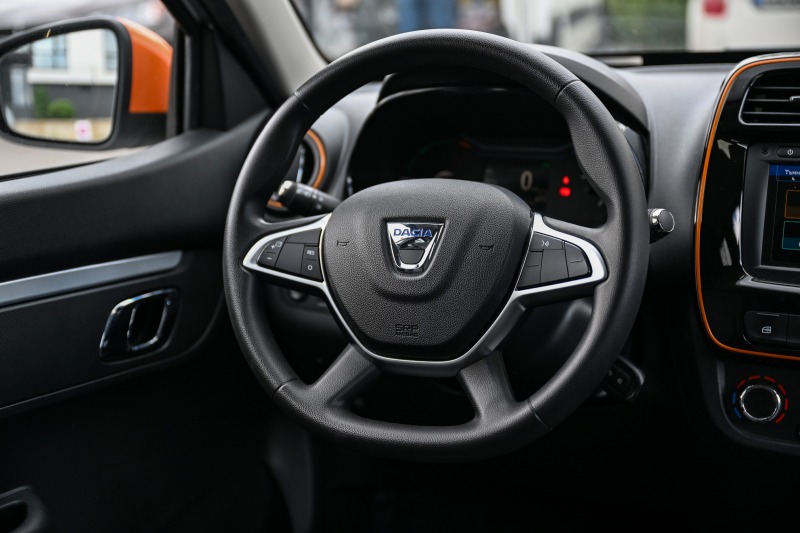 Dacia Spring Comfort Plus, снимка 15 - Автомобили и джипове - 44970543