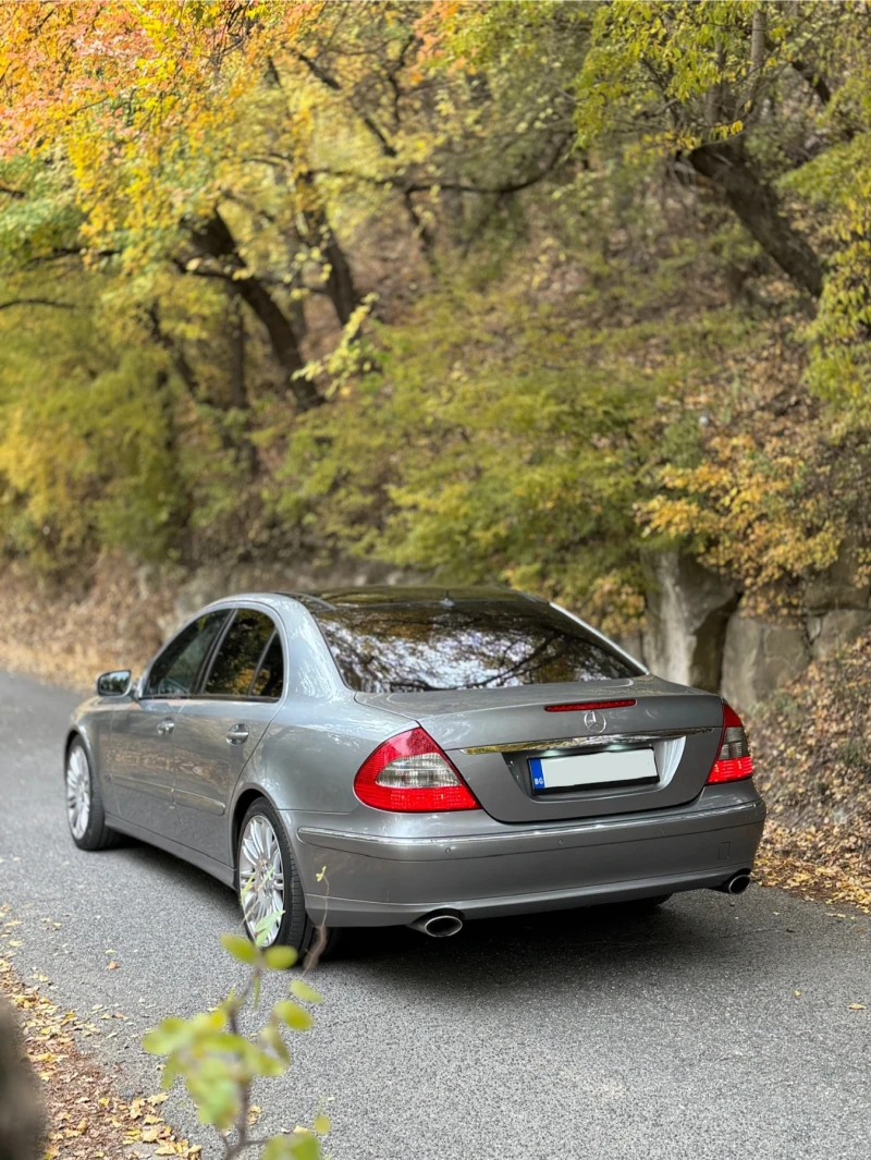 Mercedes-Benz E 320, снимка 4 - Автомобили и джипове - 48177642