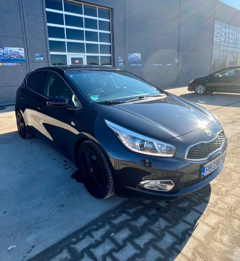 Kia Ceed 1.6 CRDI, снимка 1 - Автомобили и джипове - 48731309