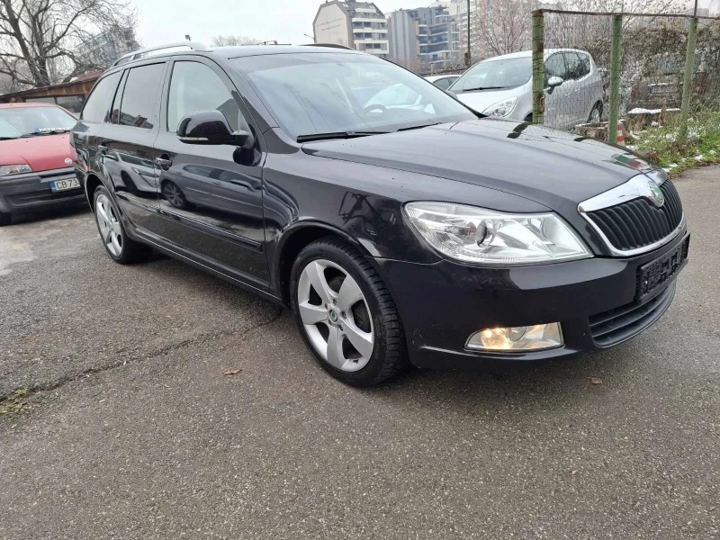 Skoda Octavia 2.0i, снимка 2 - Автомобили и джипове - 48781834