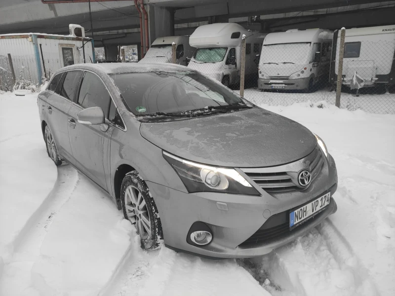 Toyota Avensis Фейслифт Навигация Ксенон Камера, снимка 2 - Автомобили и джипове - 49175676