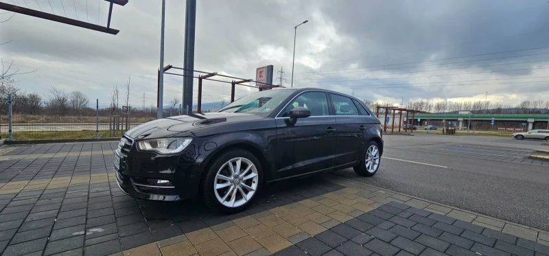 Audi A3 Sportback , снимка 5 - Автомобили и джипове - 49416653