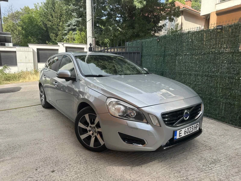 Volvo V60 2.4 D6 AWD Plug-In Hybrid Pure Limited Швейцария 