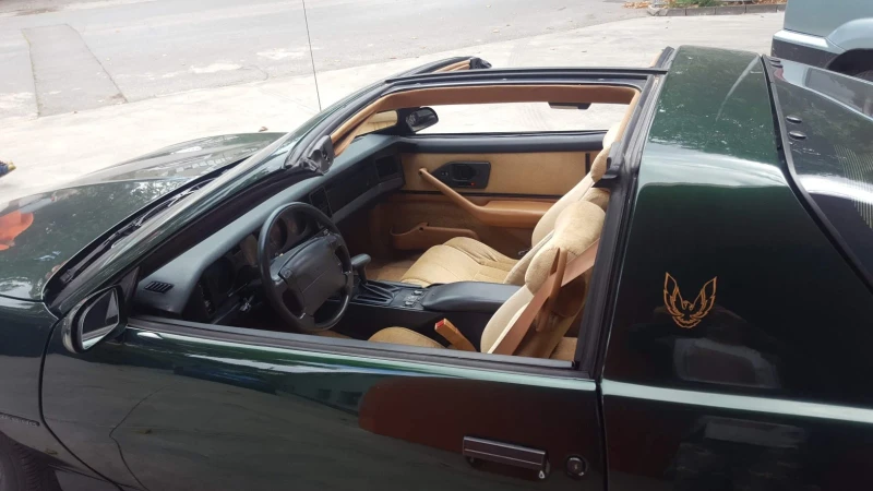 Pontiac Firebird, снимка 4 - Автомобили и джипове - 52504681