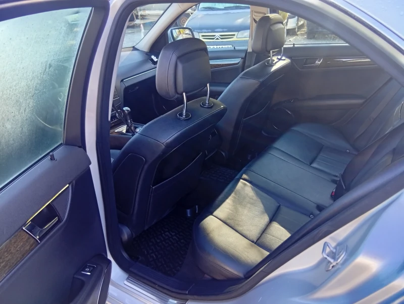 Mercedes-Benz C 220 CDI 646, снимка 10 - Автомобили и джипове - 52997244