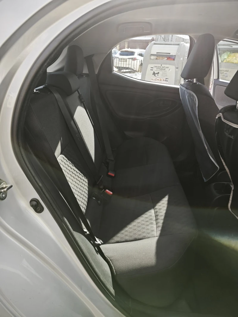 Toyota Yaris, снимка 6 - Автомобили и джипове - 53075872