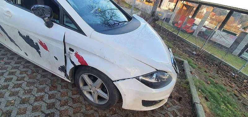 Seat Leon 1.2 tsi, снимка 6 - Автомобили и джипове - 42418554