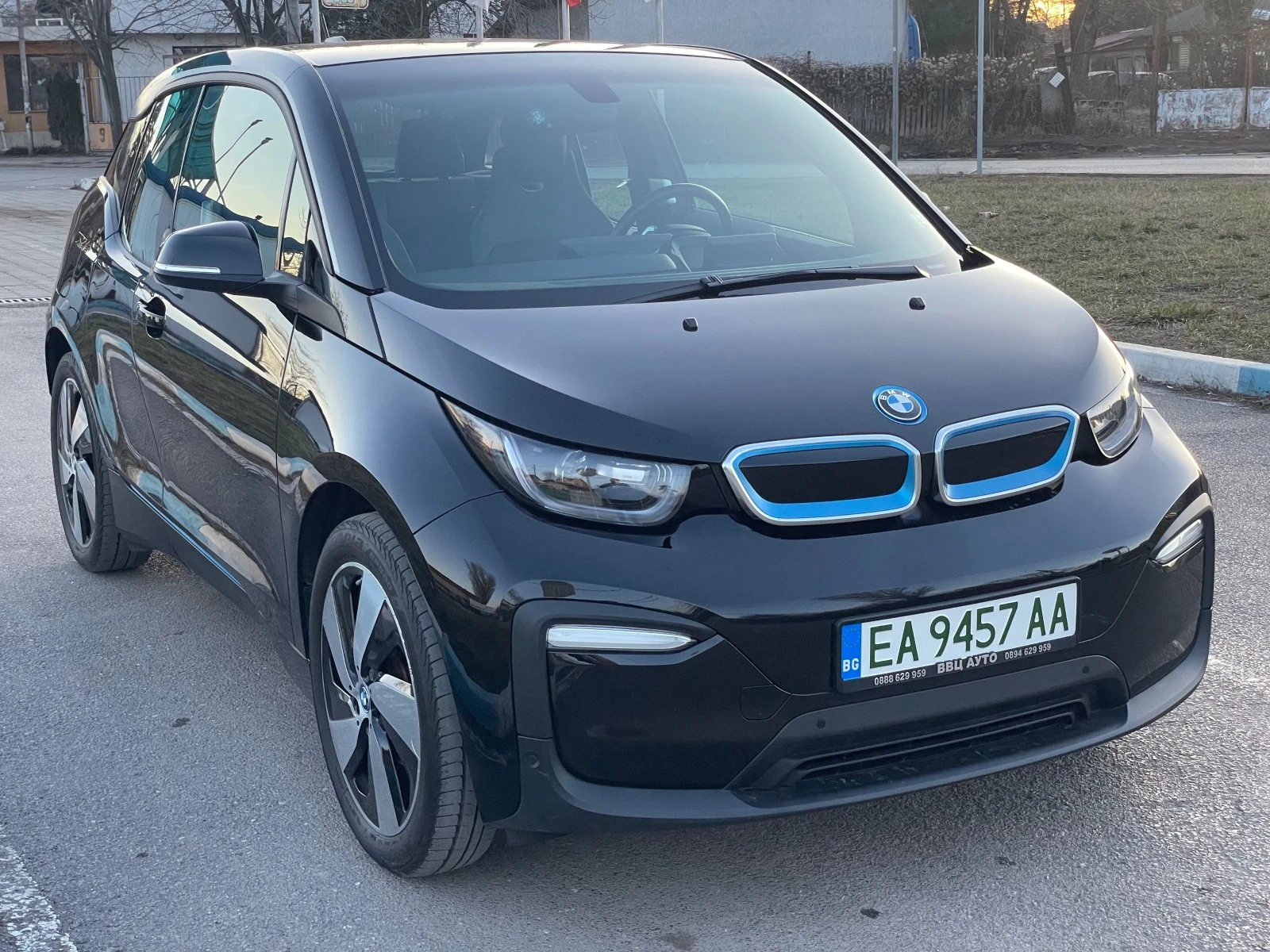 BMW i3 120Ah/Термопомпа/Голяма Навигация/Камера/Led/ - изображение 3