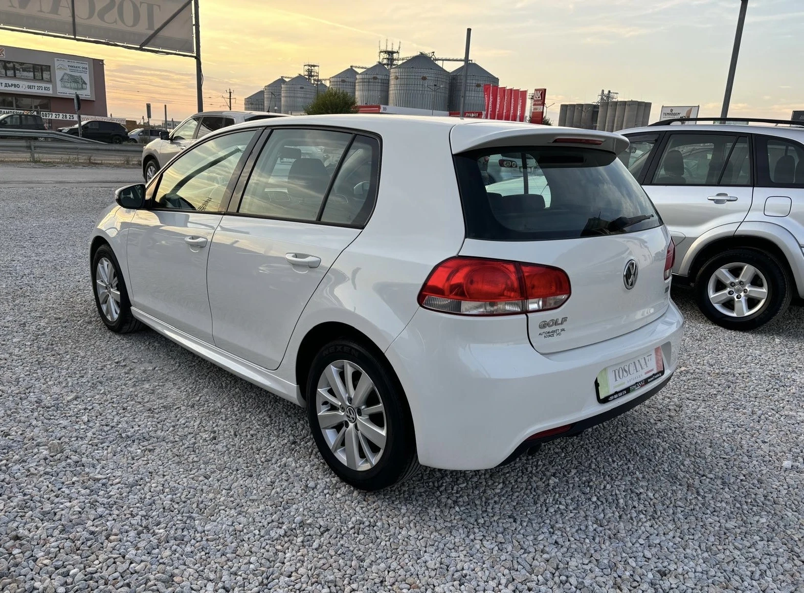 VW Golf 1.6tdi * Sport Edition* Navi* Euro 5* Лизинг - изображение 3