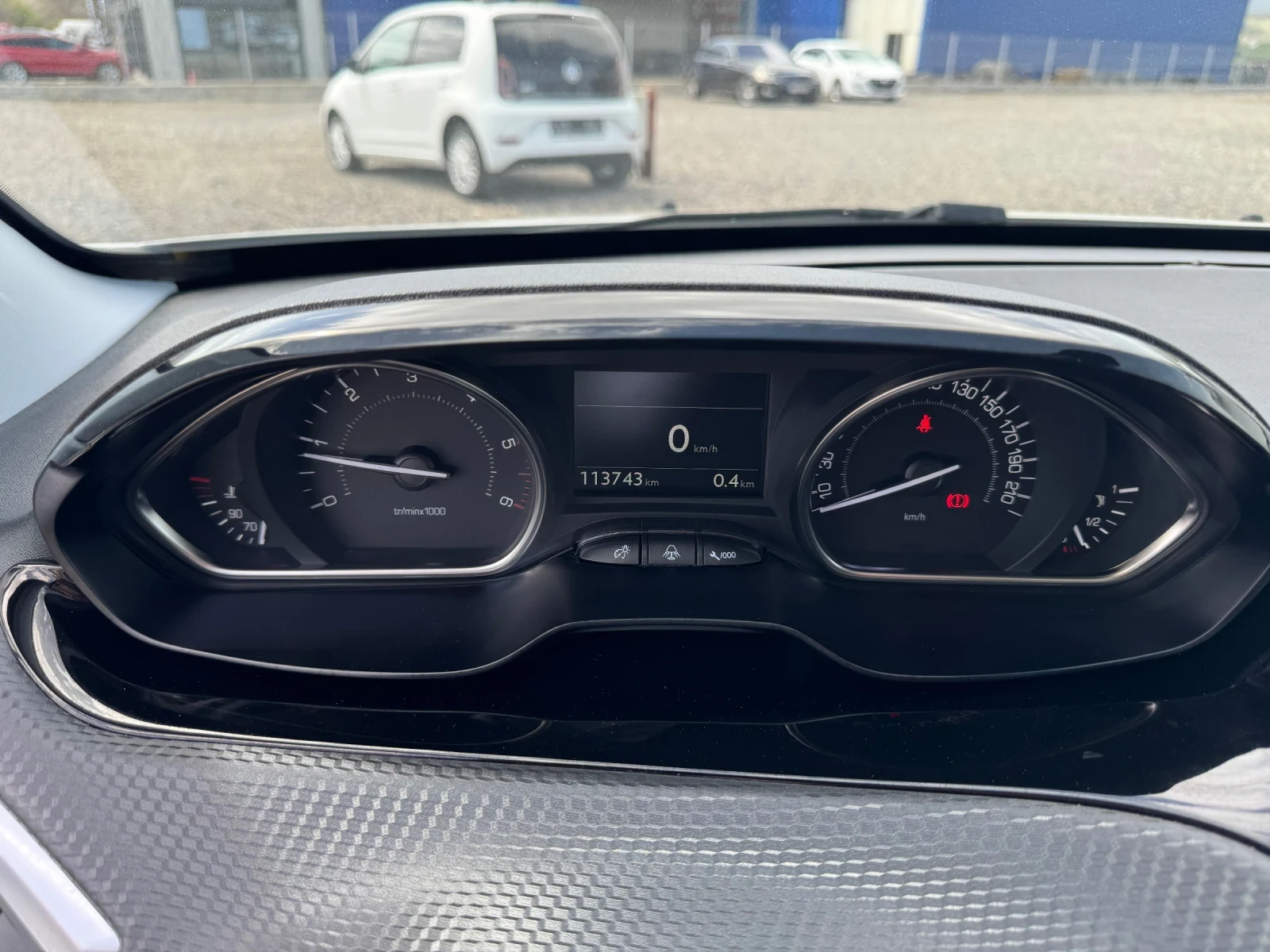 Peugeot 2008 1.6HDI ALLURE - изображение 10
