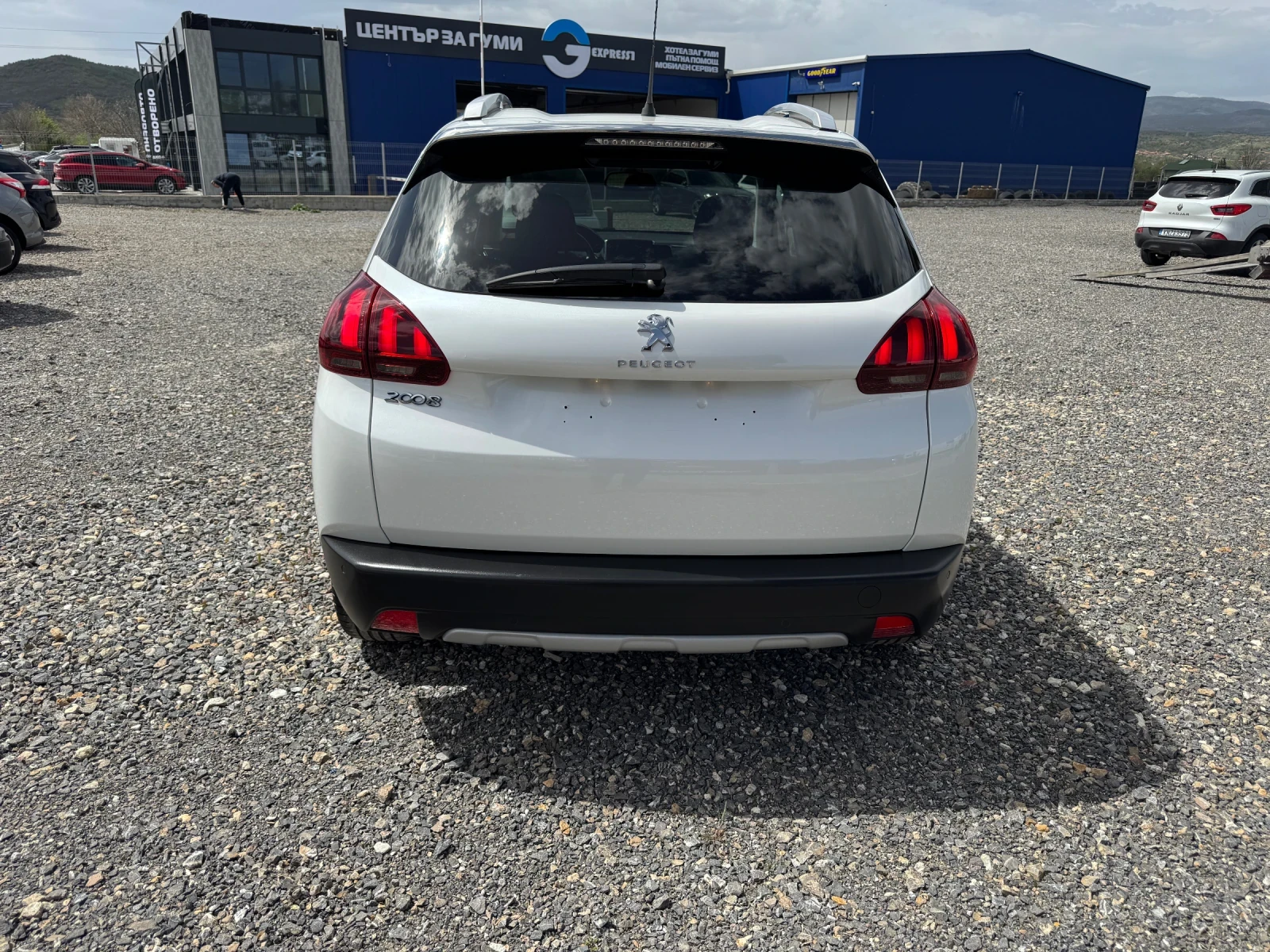 Peugeot 2008 1.6HDI ALLURE - изображение 5