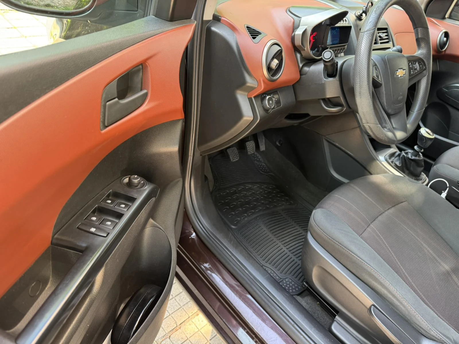 Chevrolet Aveo  - изображение 5