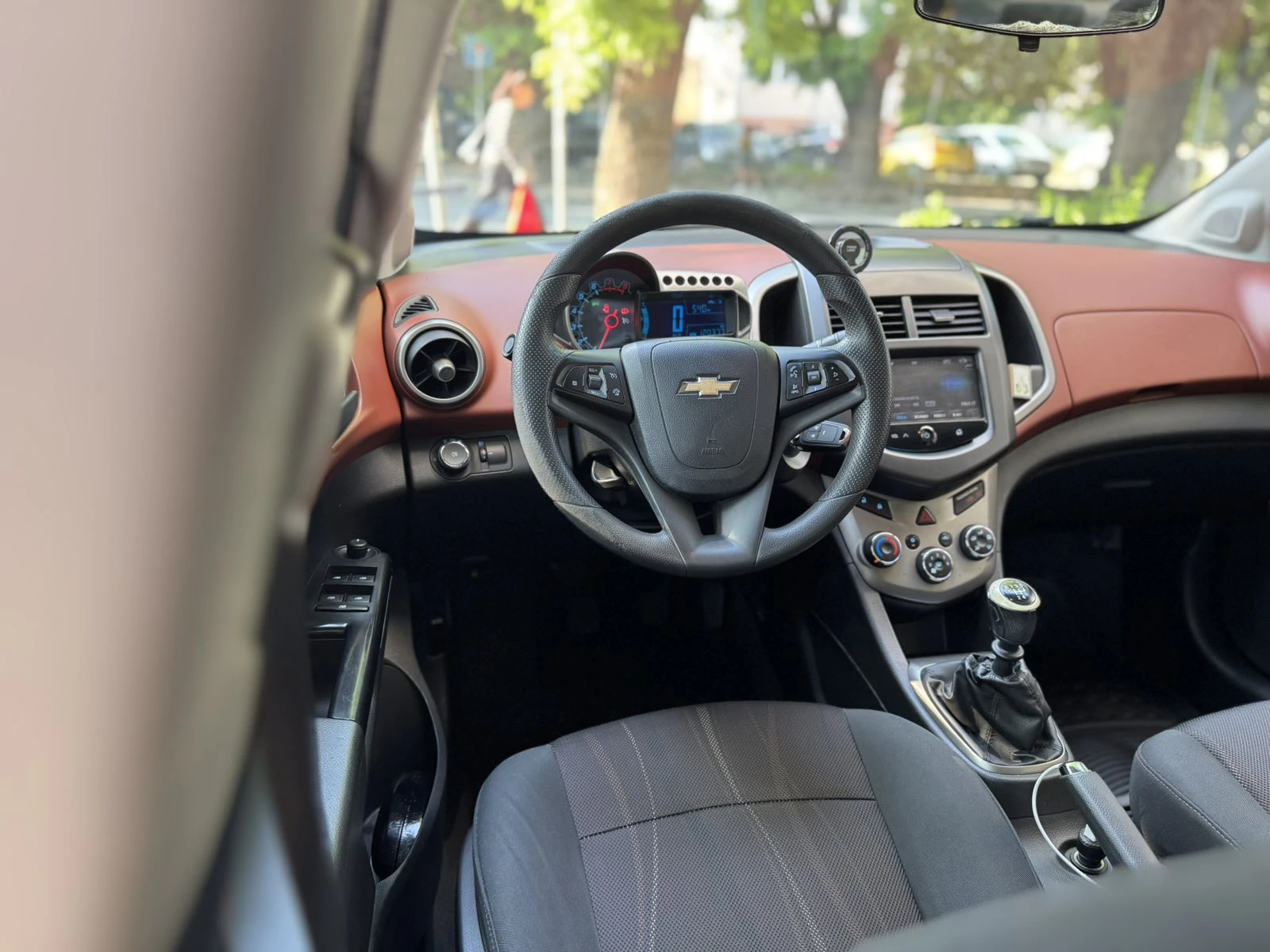 Chevrolet Aveo  - изображение 8