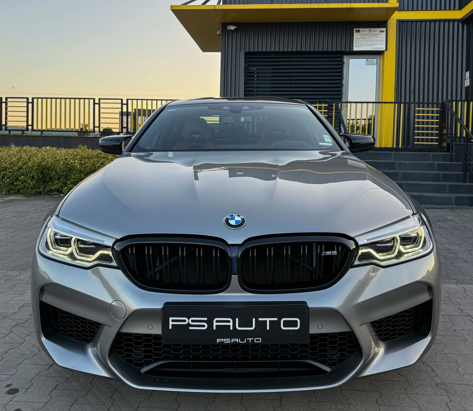 BMW M5 Individual / CARBON / 75 000км !  - изображение 2