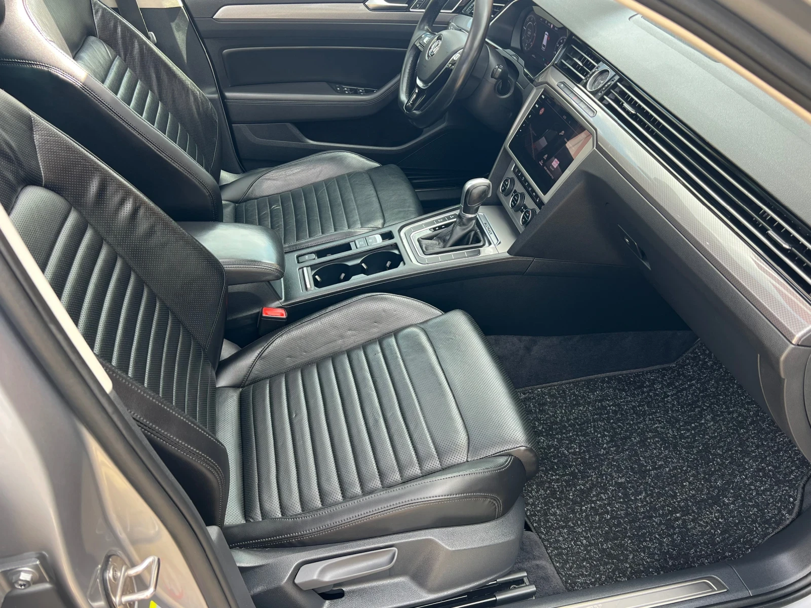 VW Alltrack 2.0TDI* PANORAMA* 4X4* FACE* 190ks* FULL* AUT*  - изображение 10
