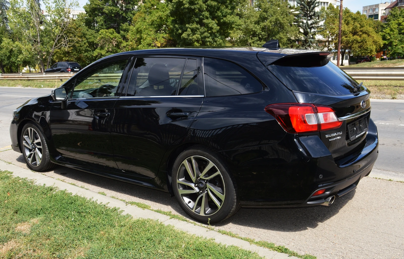 Subaru Levorg 1.6 GT S AWD FULL ШВЕЙЦАРИЯ - изображение 6