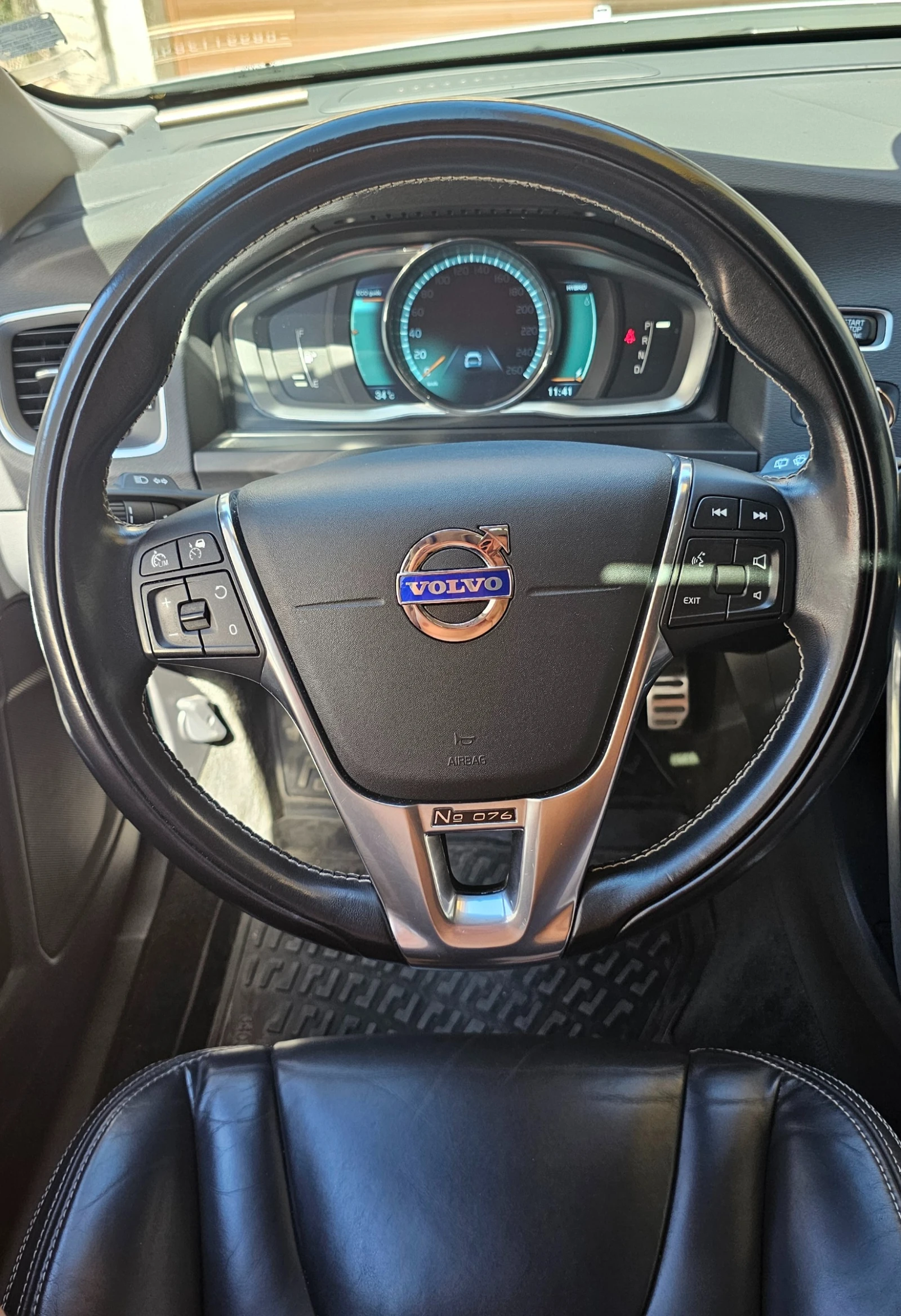 Volvo V60 2.4 D6 AWD Plug-In Hybrid Pure Limited   | Mobile.bg   14