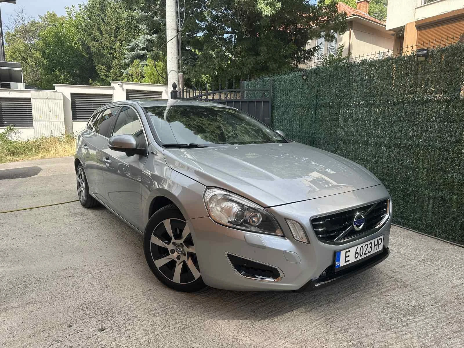 Volvo V60 2.4 D6 AWD Plug-In Hybrid Pure Limited   | Mobile.bg   1