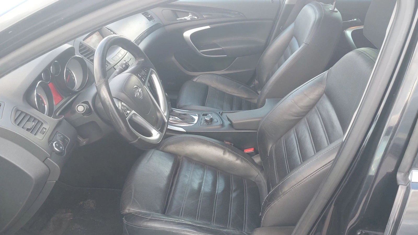 Opel Insignia Sport tourer 2.8 v6 LPG  - изображение 10