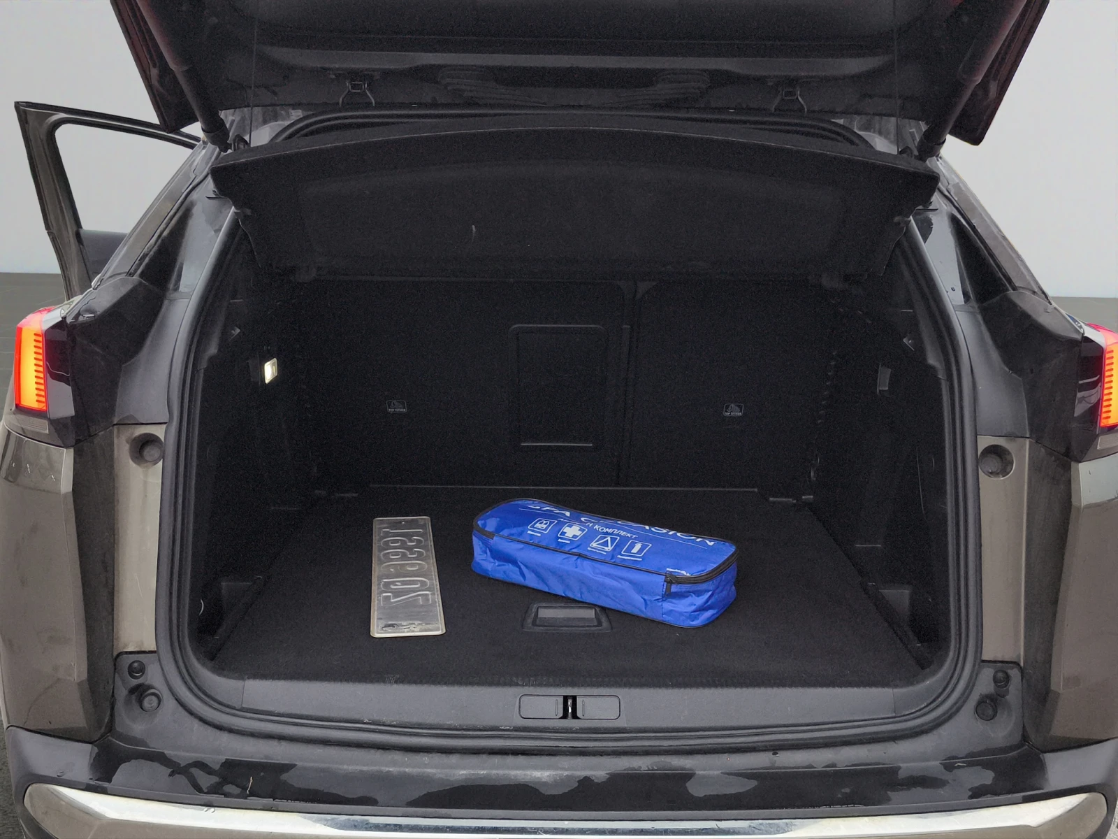 Peugeot 3008 GT 2.0 e-HDi 180 EAT8 EURO 6.2//2108R04 | Mobile.bg � ����������� 14