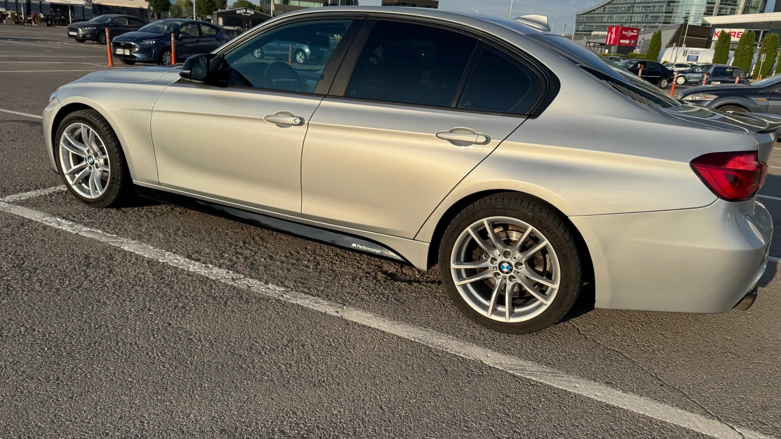 BMW 320 320IXdrive - изображение 6