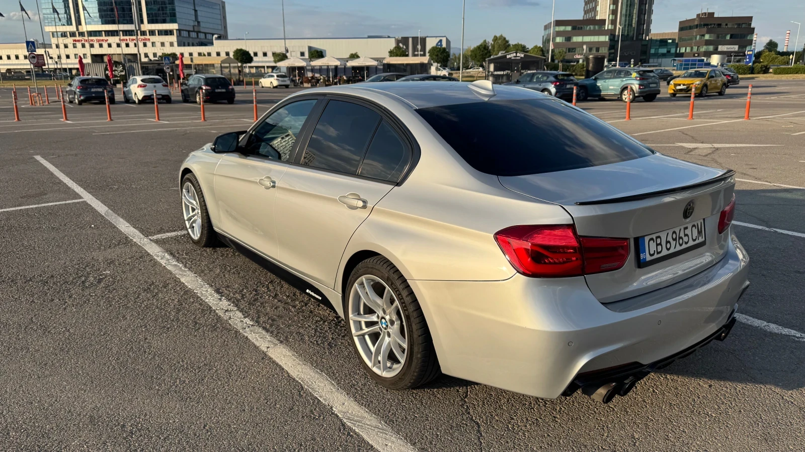 BMW 320 320IXdrive - изображение 3