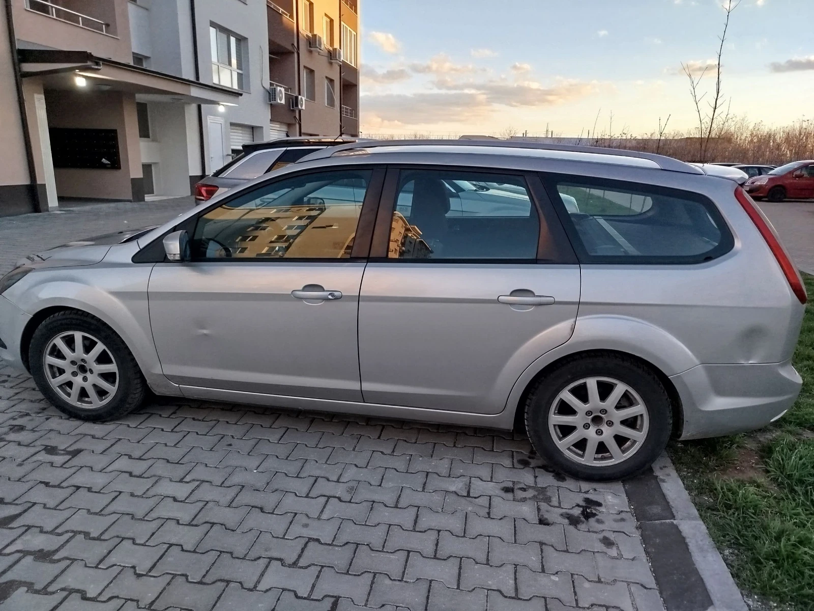 Ford Focus 2.0i - изображение 2