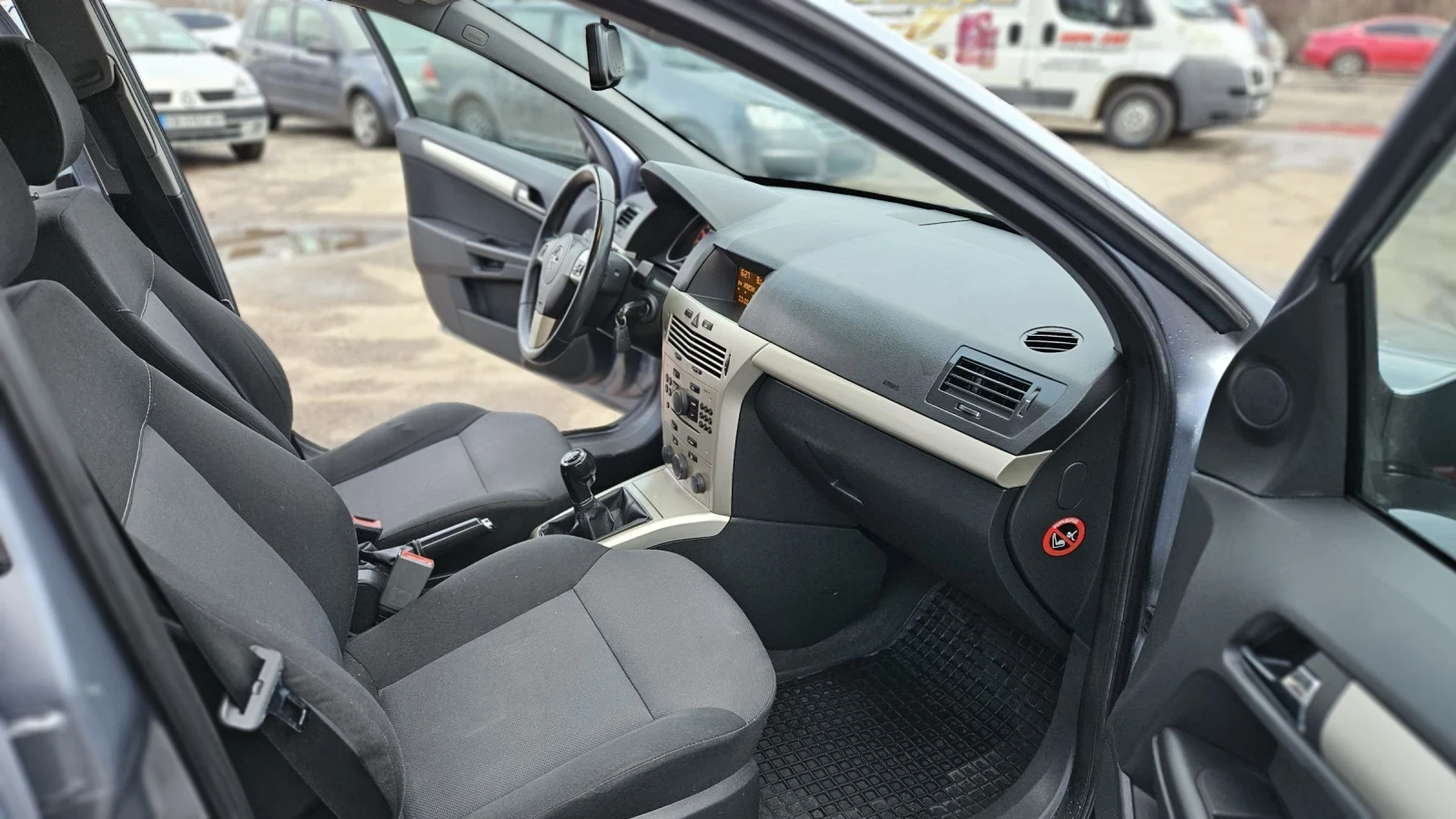 Opel Astra, снимка 13 - Автомобили и джипове - 53598532