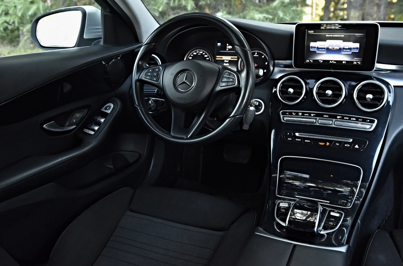 Mercedes-Benz C 220 220 7G tronik, снимка 6 - Автомобили и джипове - 53830385