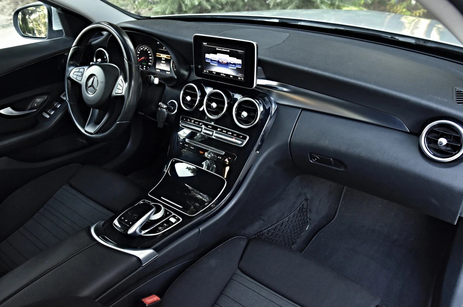 Mercedes-Benz C 220 220 7G tronik, снимка 16 - Автомобили и джипове - 53830385