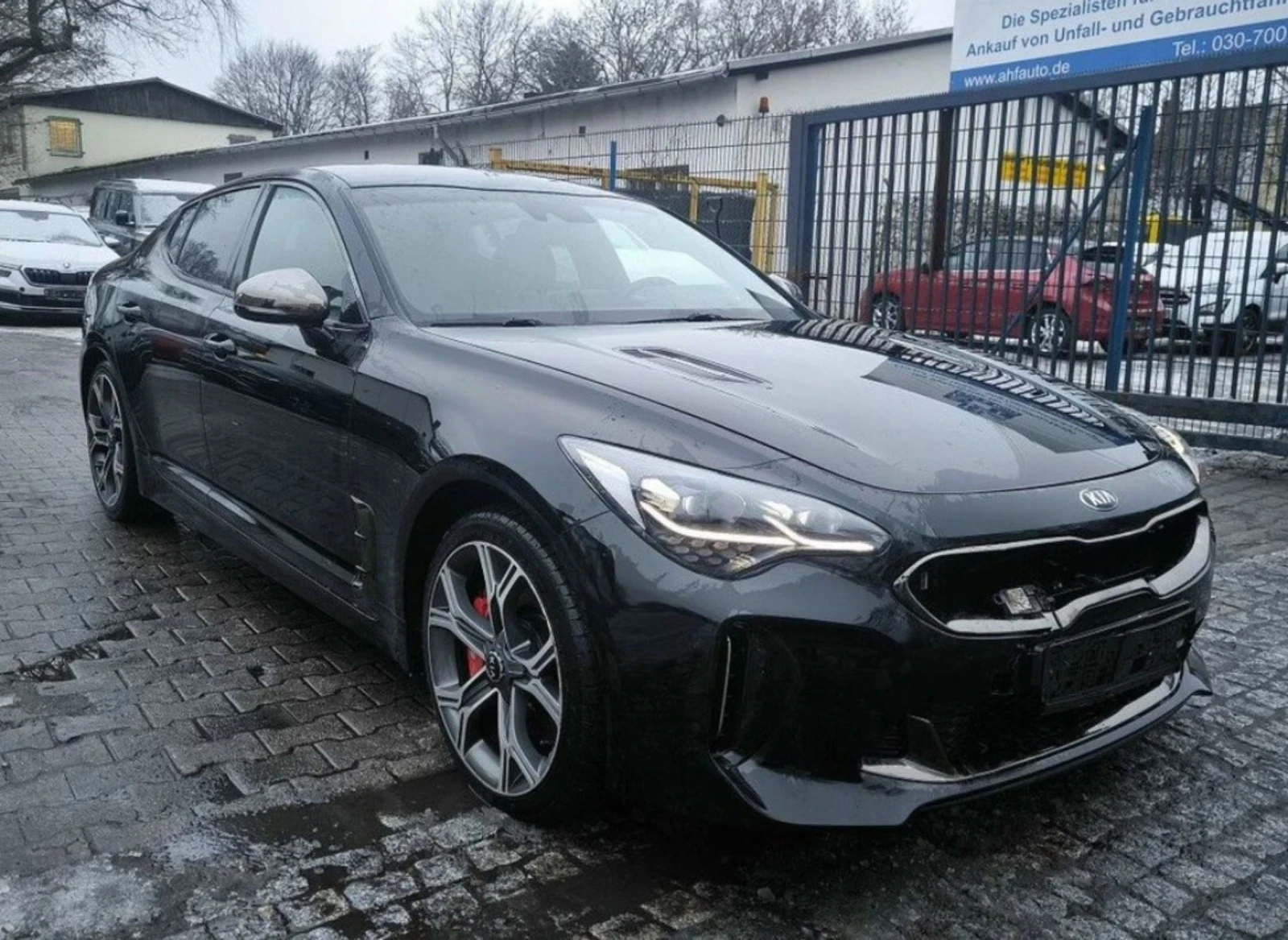Kia Stinger 3.3 gt Full awd, снимка 4 - Автомобили и джипове - 53975837