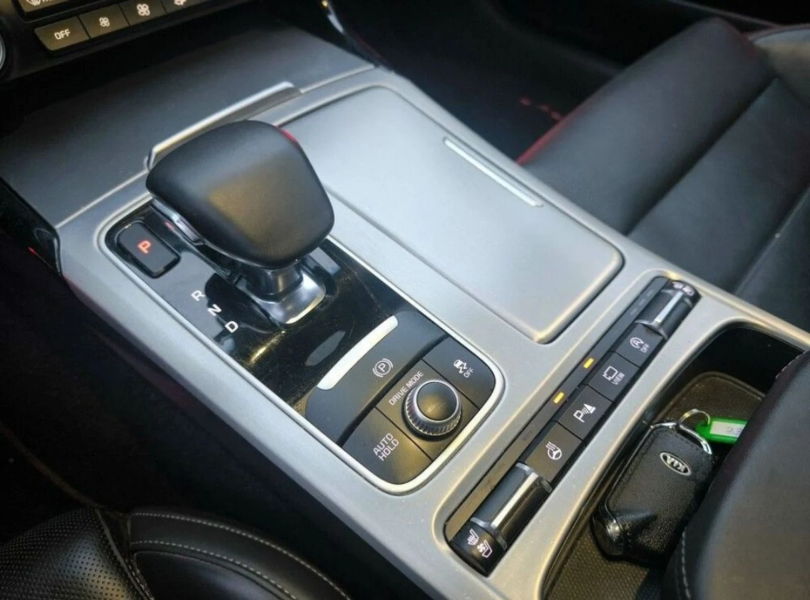 Kia Stinger 3.3 gt Full awd, снимка 12 - Автомобили и джипове - 53975837