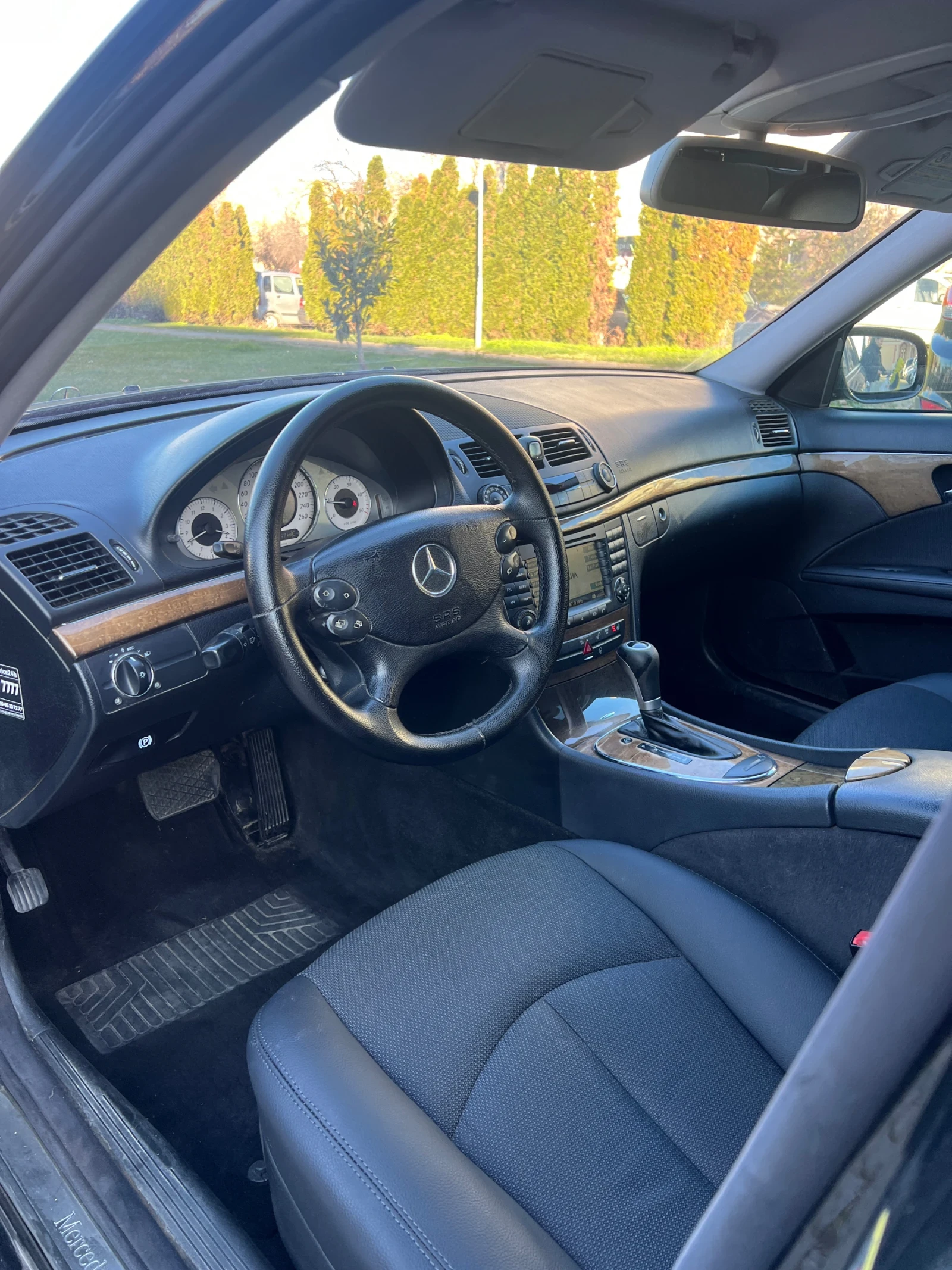 Mercedes-Benz E 220, снимка 9 - Автомобили и джипове - 54345789