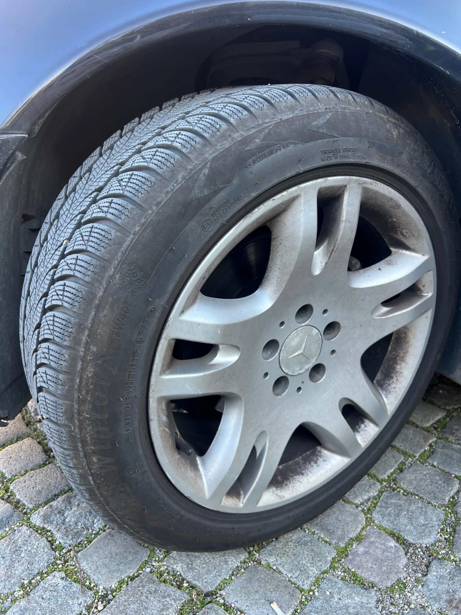 Mercedes-Benz E 220, снимка 7 - Автомобили и джипове - 54345789