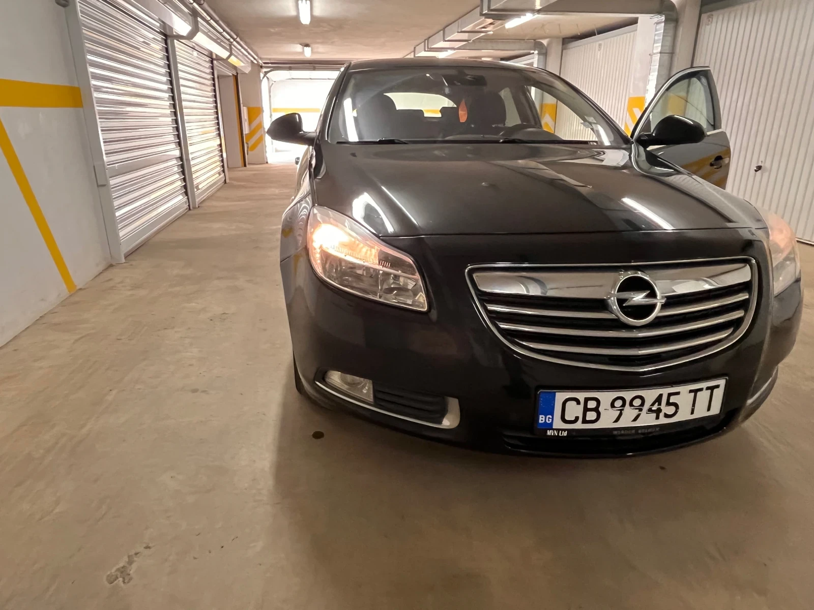 Opel Insignia, снимка 3 - Автомобили и джипове - 54703726