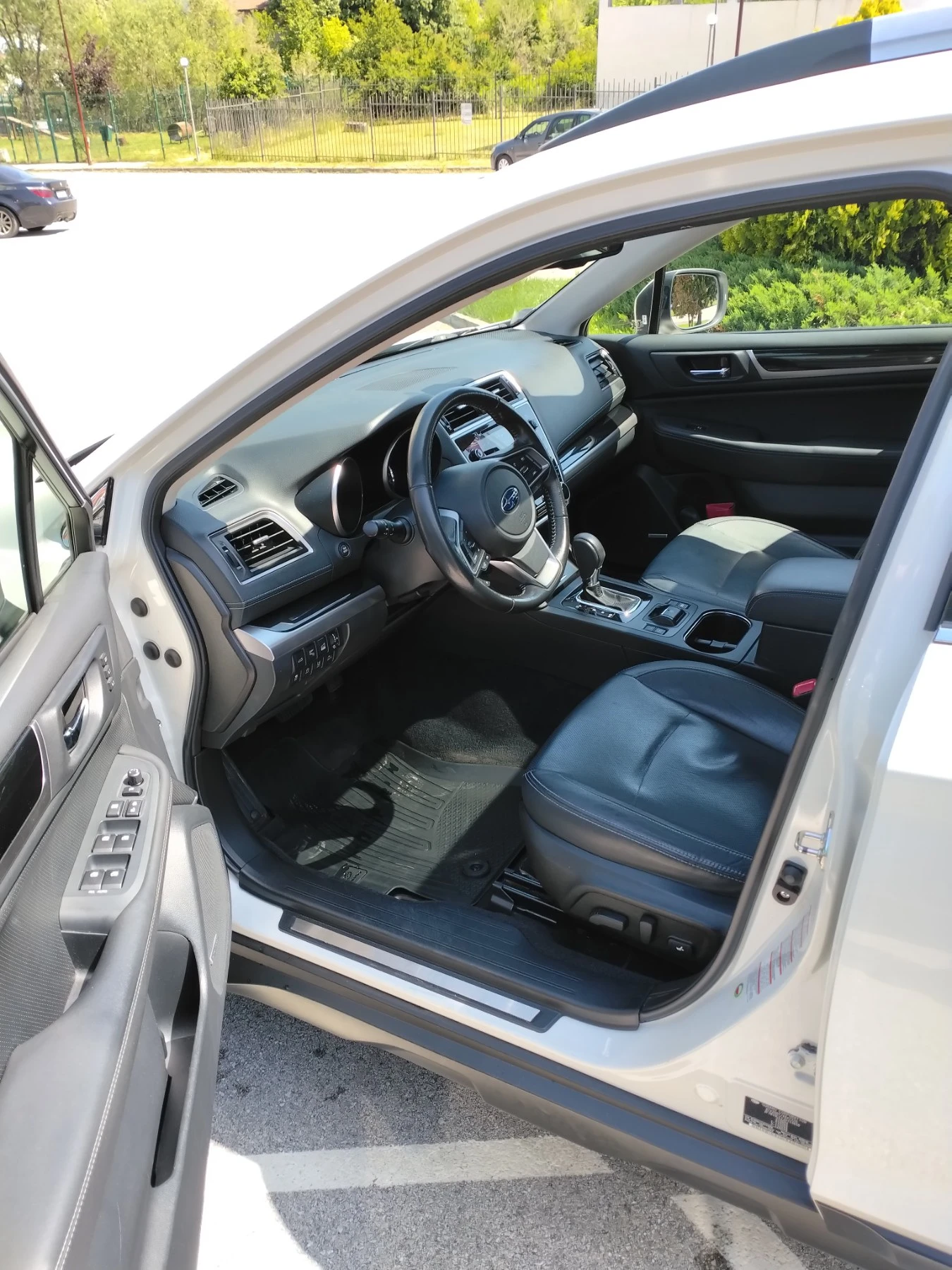 Subaru Outback, снимка 13 - Автомобили и джипове - 54762198