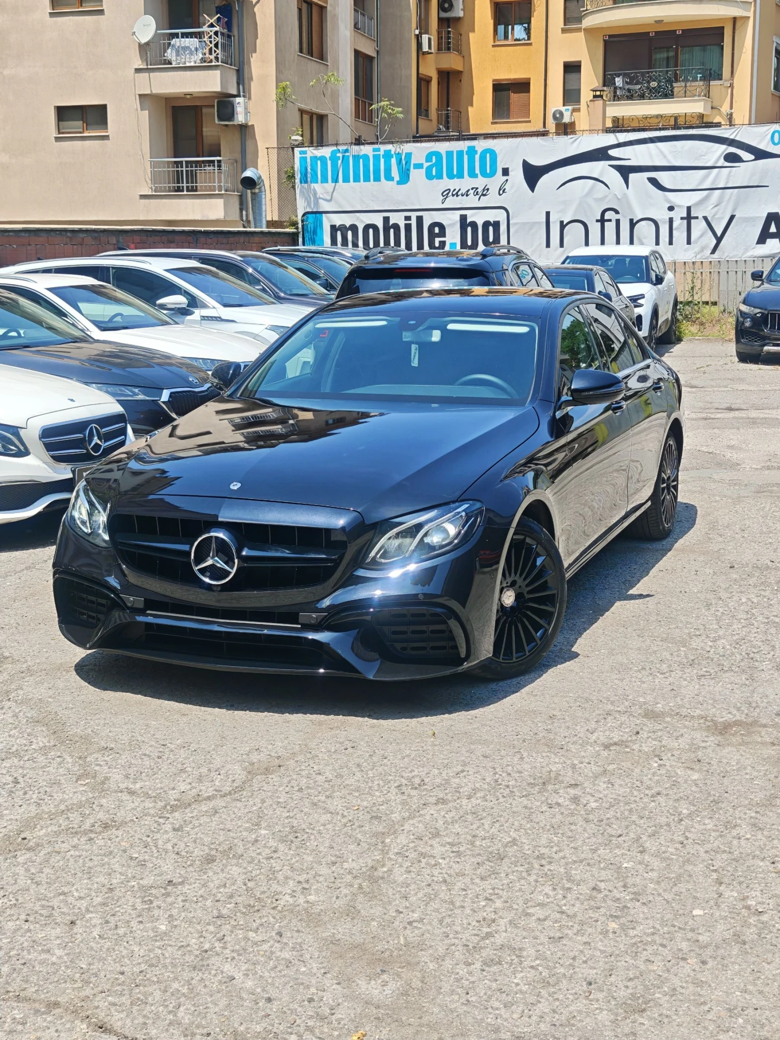 Mercedes-Benz E 220 AMG, АМБИЕНТ, ДИСТРОНИК, КАМЕРИ, ПОДГРЕВ, ФУЛ! , снимка 4 - Автомобили и джипове - 54768316