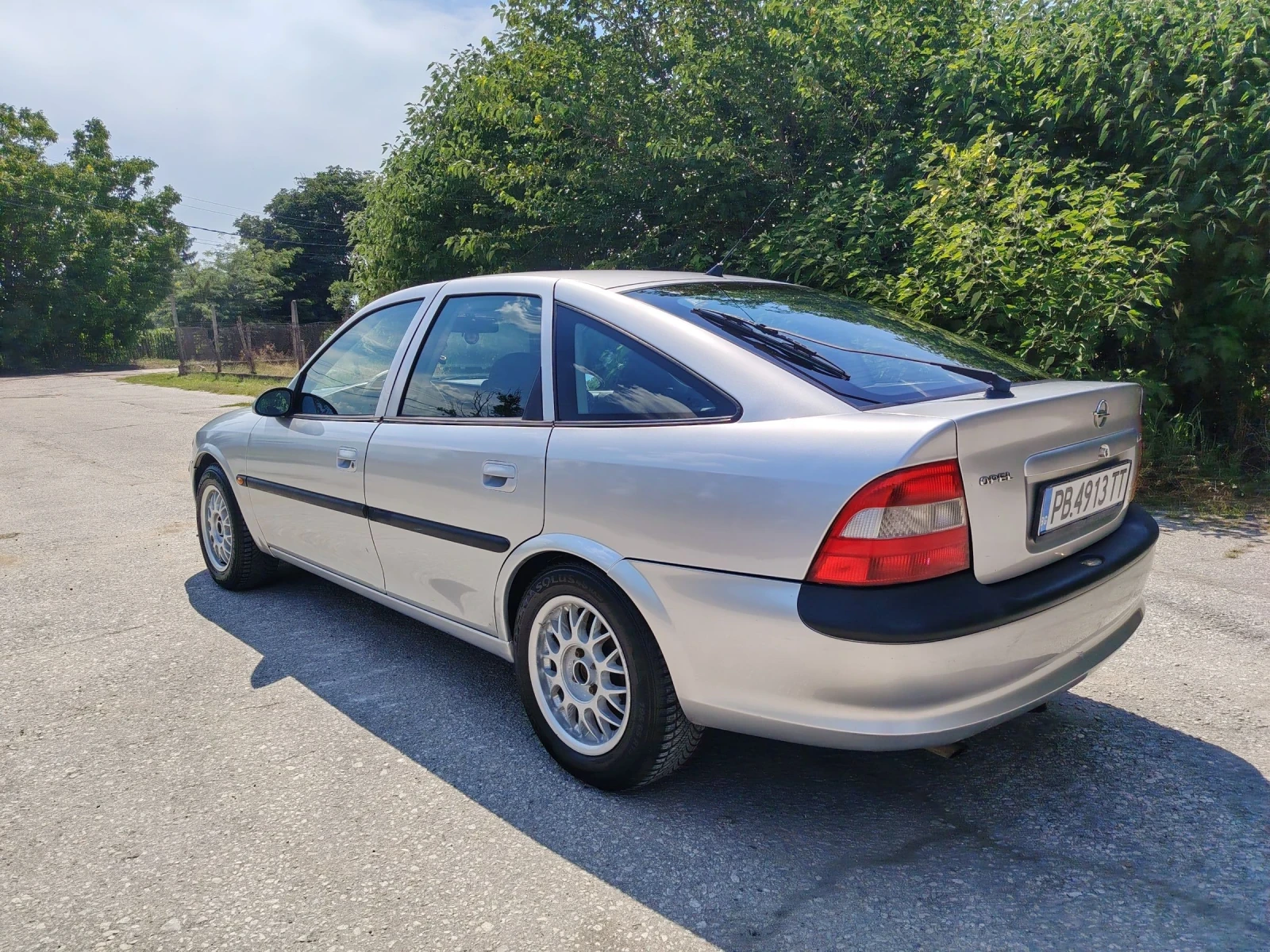 Opel Vectra 1.6 Газ/Бензин, снимка 7 - Автомобили и джипове - 55121075