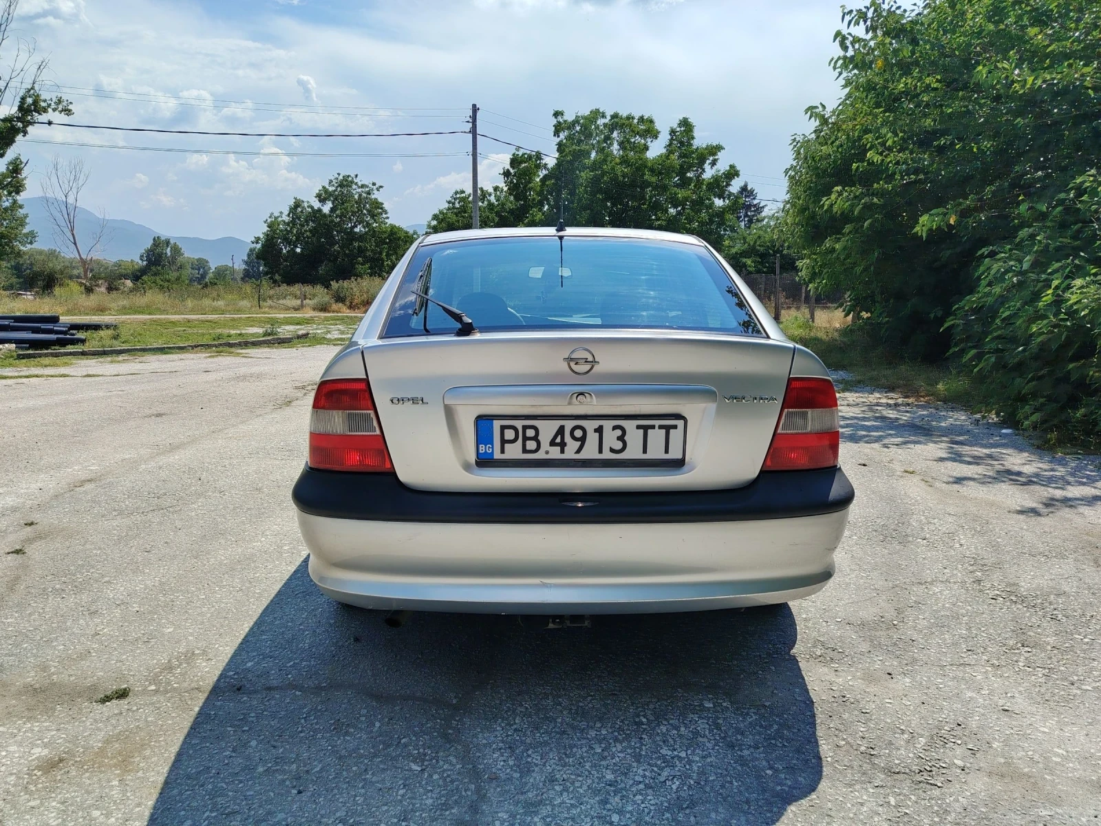 Opel Vectra 1.6 Газ/Бензин, снимка 6 - Автомобили и джипове - 55121075
