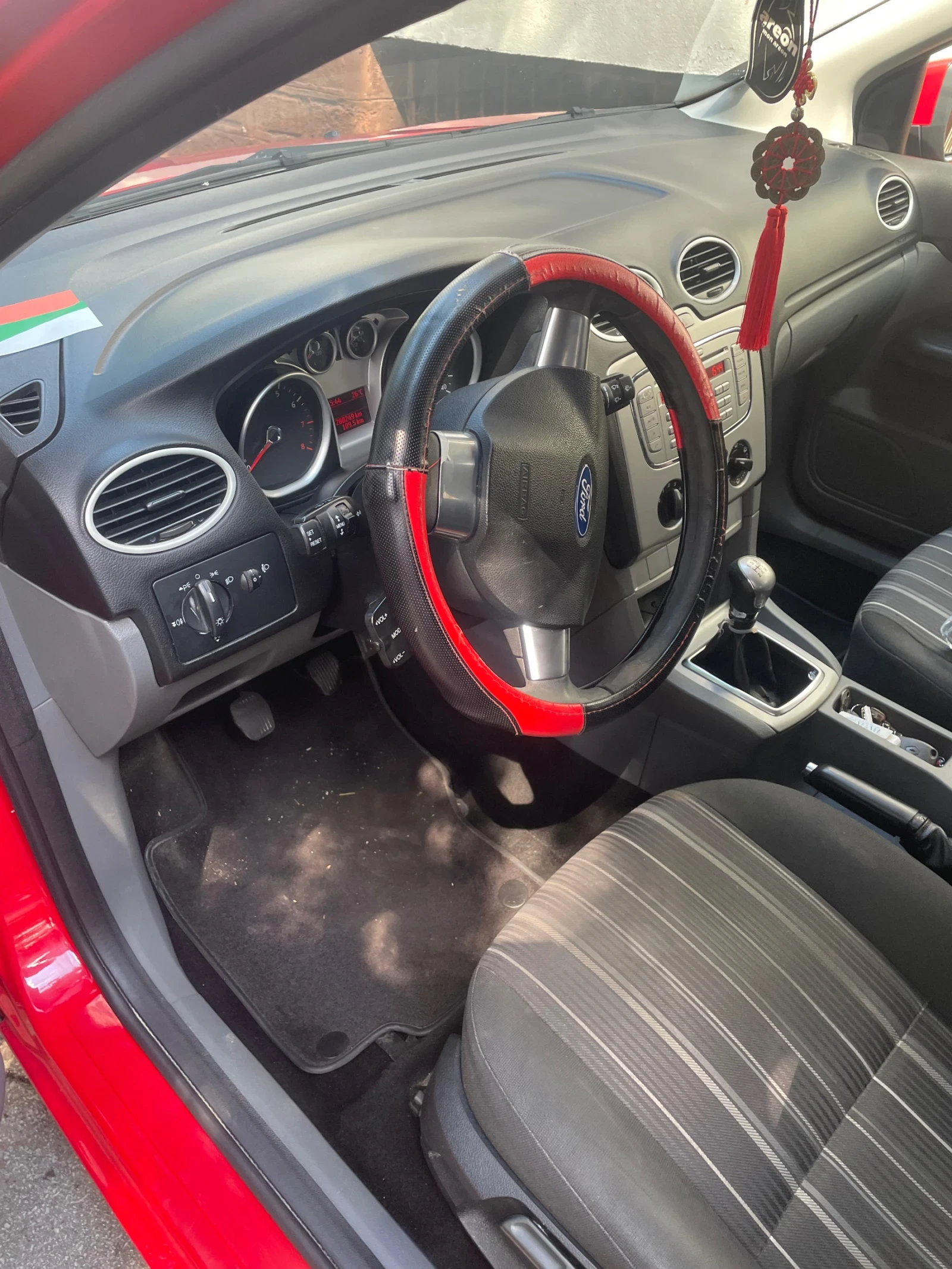 Ford Focus 1, 4 benzin, снимка 3 - Автомобили и джипове - 55174756