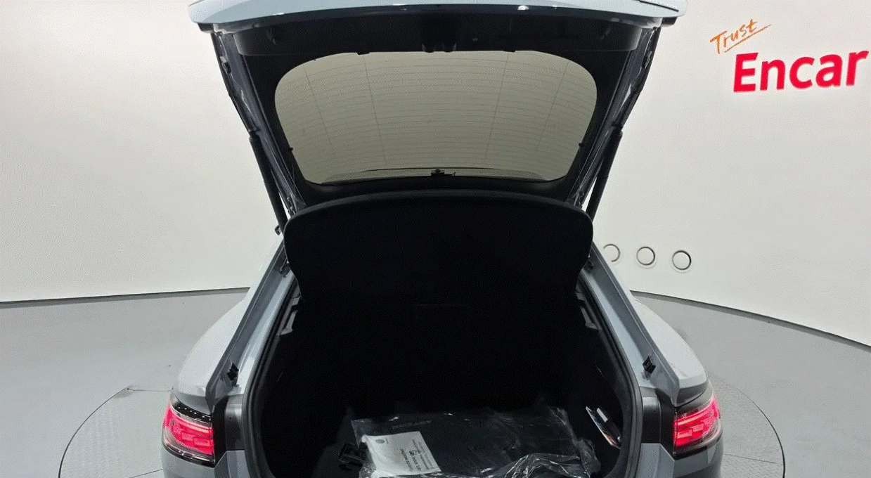 VW Arteon 2.0TDI * R LINE * 4MOTION * HEAD UP * DISTRONIC * , снимка 17 - Автомобили и джипове - 55583700