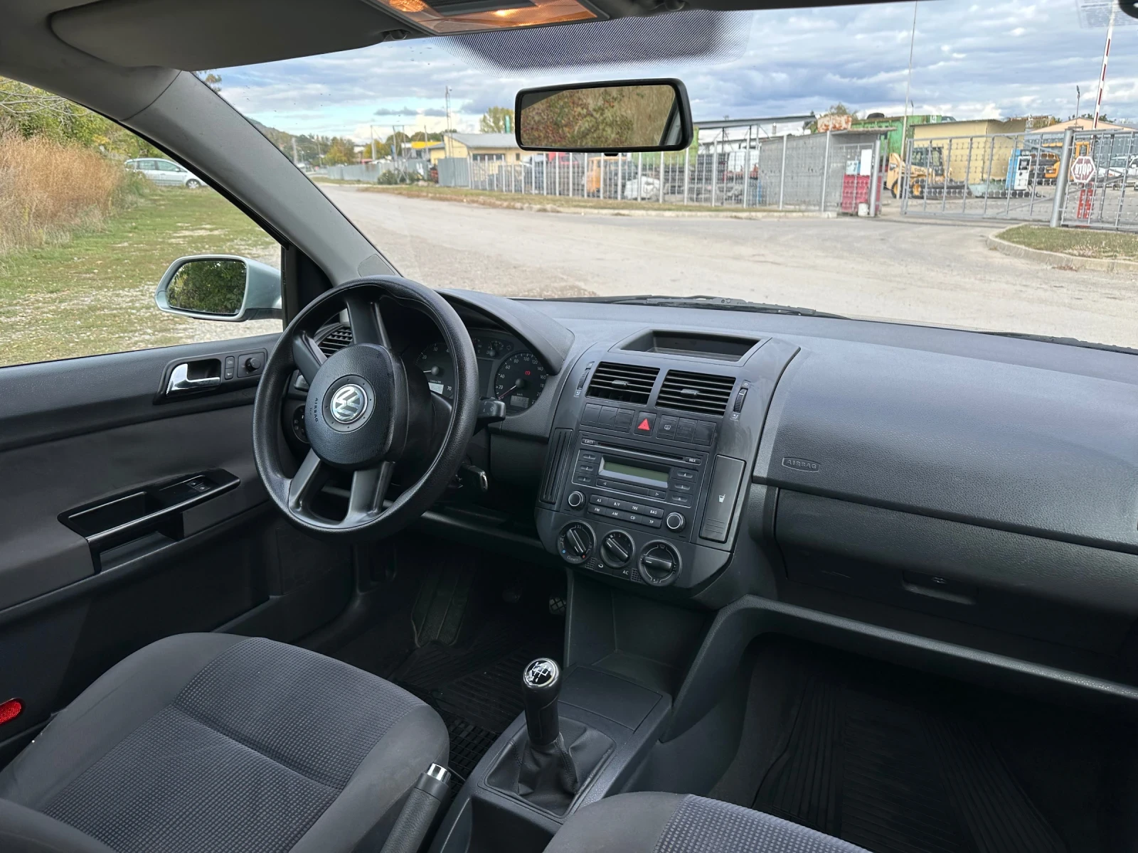 VW Polo, снимка 6 - Автомобили и джипове - 56571020
