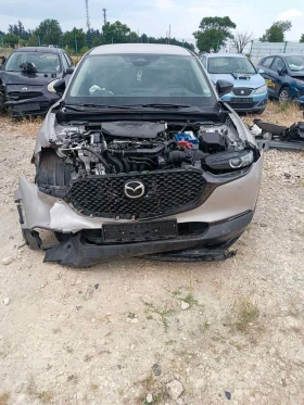 ������ Mazda CX-30