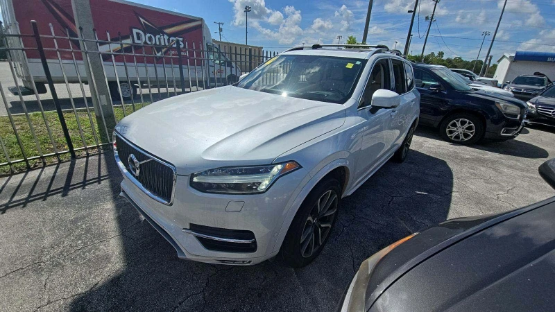 Volvo Xc90 Momentum 7-Passenger* ПОДГРЕВ* KEYLESS, снимка 1 - Автомобили и джипове - 47970384