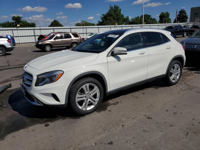 Mercedes-Benz GLA 250 4MATIC* Пано* Keyless* Подгрев* Камера* , снимка 1 - Автомобили и джипове - 48389511