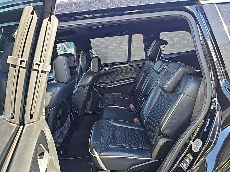 Mercedes-Benz GL 500 AMG* PACK* DESIGNO* 360КАМЕРА* LANE* ASSIST* , снимка 12 - Автомобили и джипове - 52474195