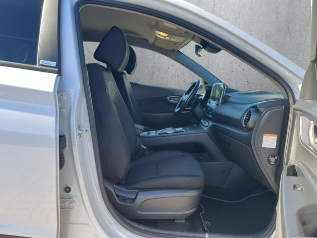 Hyundai Kona НАЛИЧНА , снимка 6 - Автомобили и джипове - 52885135