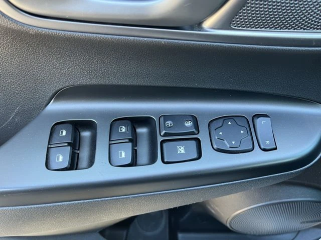 Hyundai Kona НАЛИЧНА , снимка 13 - Автомобили и джипове - 52885135