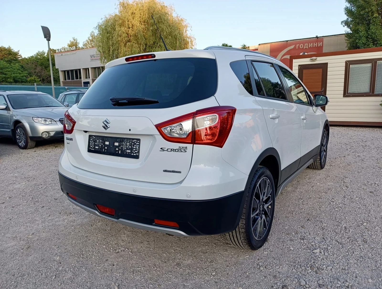 Suzuki SX4 S-Cross 1.6i * КОЖА * НАВИ * ТОП СЪСТОЯНИЕ ! - изображение 5